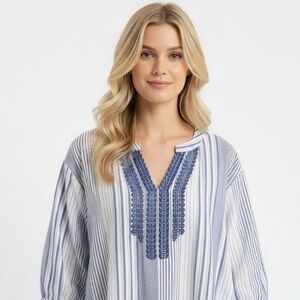 Universal Thread Light Blue Striped tunic boho Blouse size medium